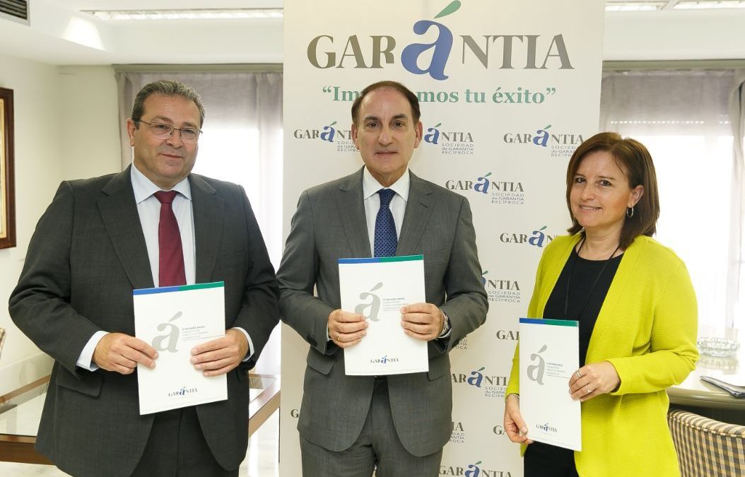 Las pymes andaluzas recurren cada vez más a la financiación ajena no bancaria